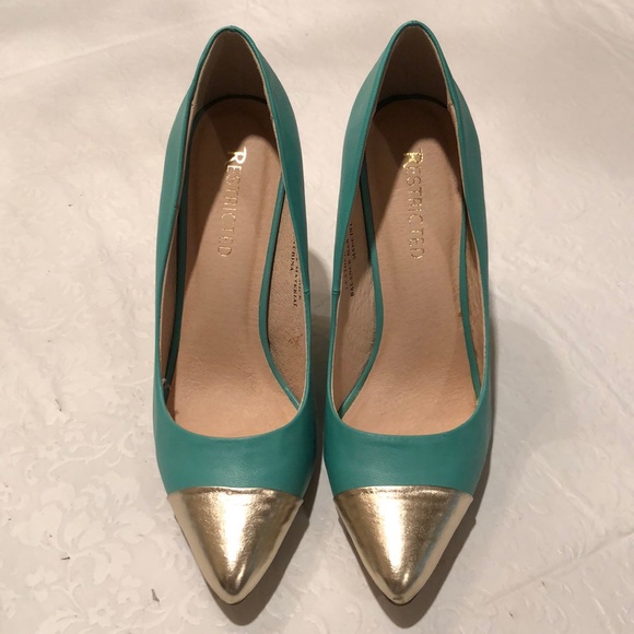 Restricted Teal and Gold Heels - Picture 2 of 8